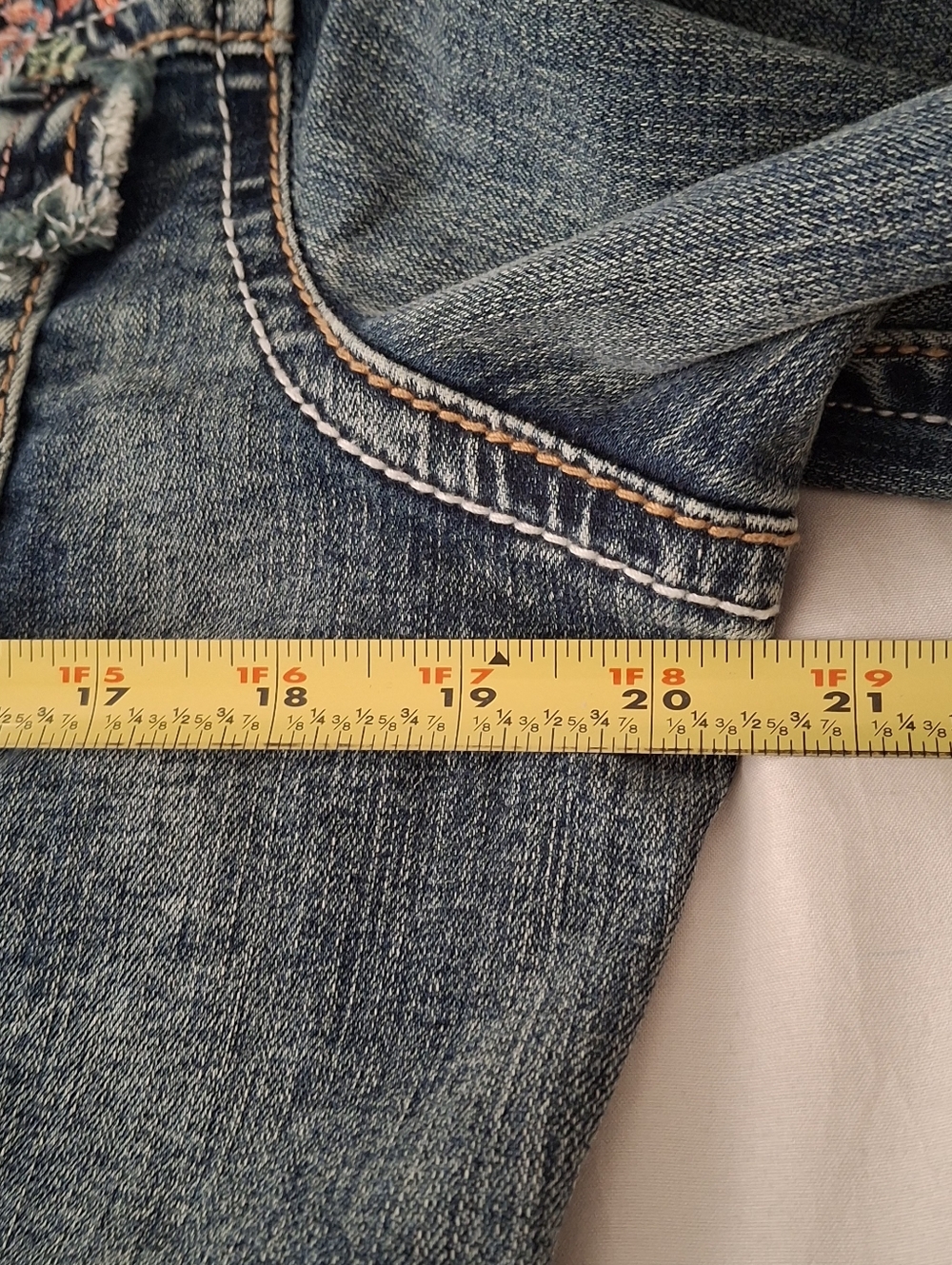 Grace In LA Embroidered Denim Jacket Sz L - Picture 10 of 12